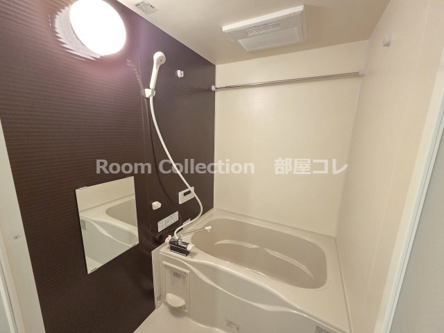バス・シャワールーム　※同物件他部屋写真　反転・色違いの場合有　現状優先