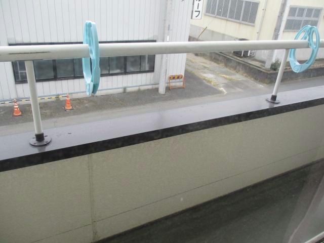 バルコニー　洗濯物も安心です