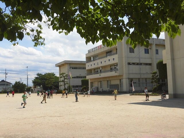 小学校　大泉町立南小学校（小学校）まで1560m