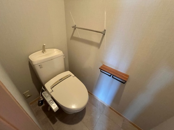 トイレ　落ち着いたトイレです