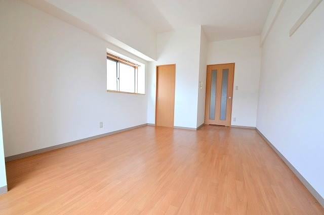 居室・リビング　広々洋室10帖