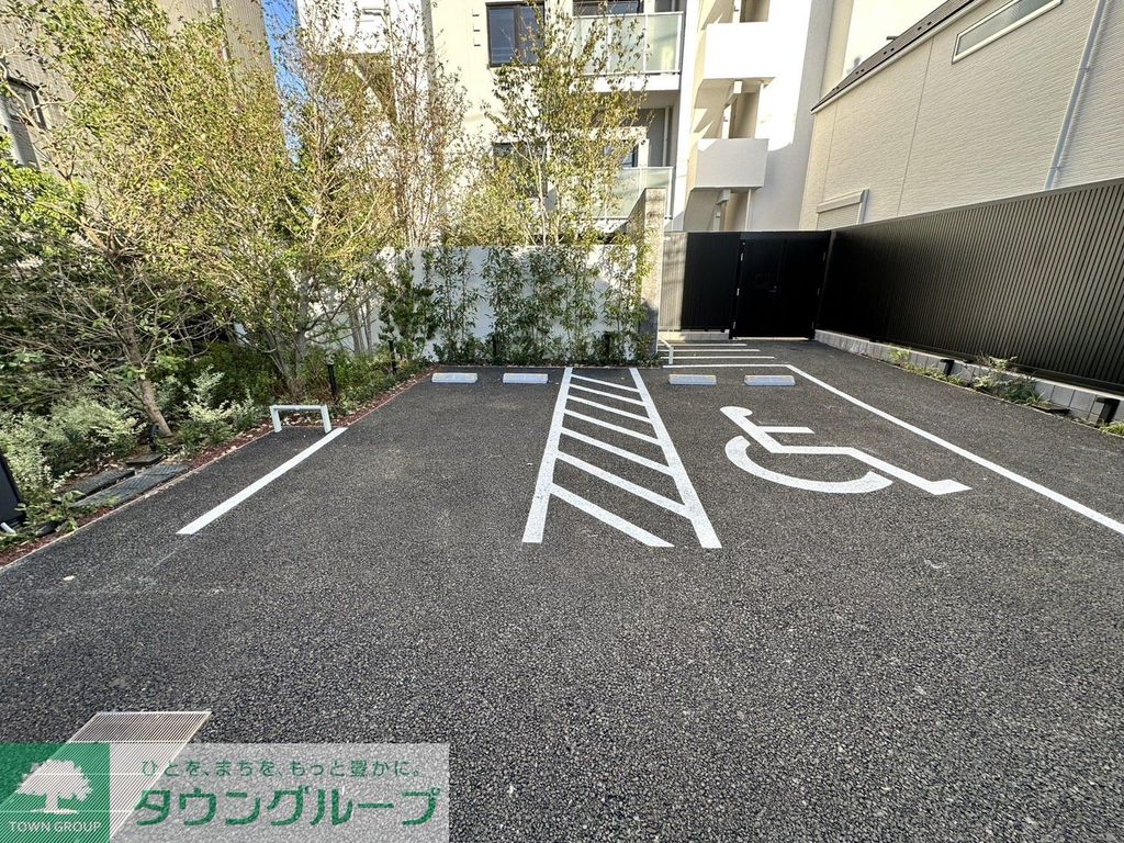 駐車場　駐車場