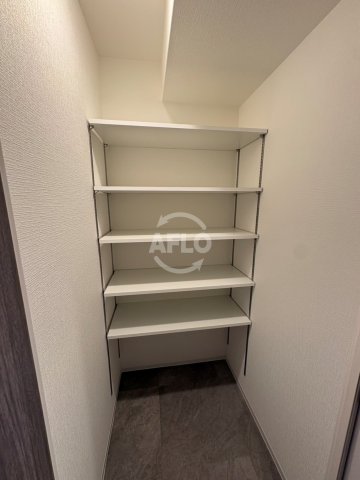 収納　Metrosa谷町六丁目South　収納