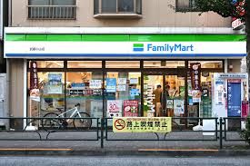 コンビニ　ファミリーマート武蔵小山店（コンビニ）まで214m