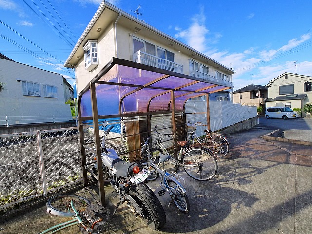 その他共有部分　屋根付き駐輪場です