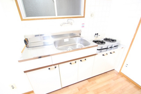 キッチン　※別号室の写真です