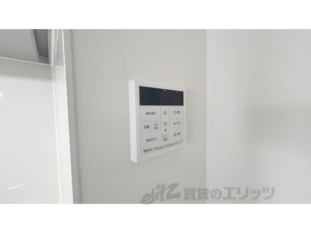 その他設備　給湯器リモコン