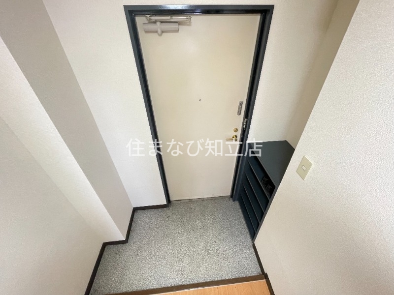 玄関　同型別部屋写真