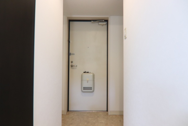 玄関　※別室の参考写真の為、現況優先です。