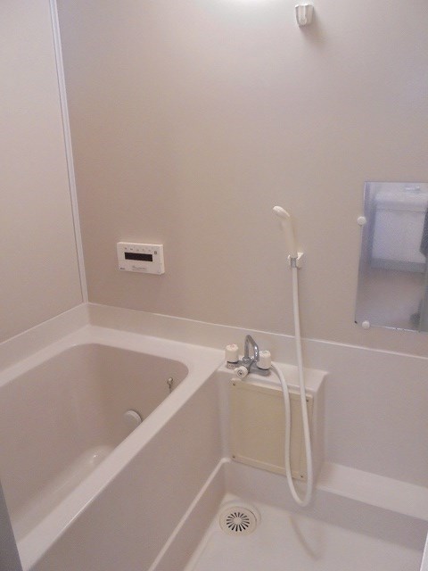 バス・シャワールーム　写真は101号室です（参考）