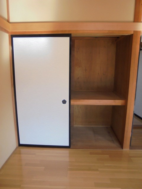 収納　写真は101号室です（参考）