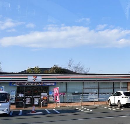 コンビニ　セブンイレブン立川栄町３丁目店（コンビニ）まで601m