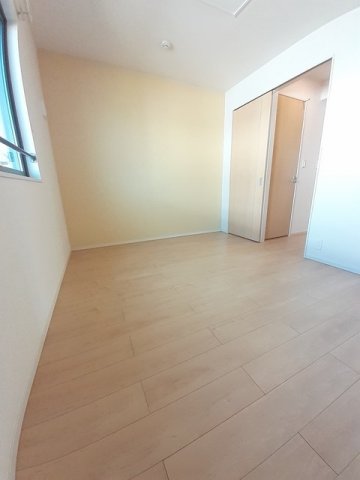 その他部屋・スペース　ウォークスルークローゼット付の寝室です☆