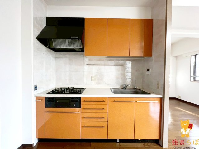 キッチン　「ただの部屋探しじゃない。“あなたの暮らし”探しです。」
