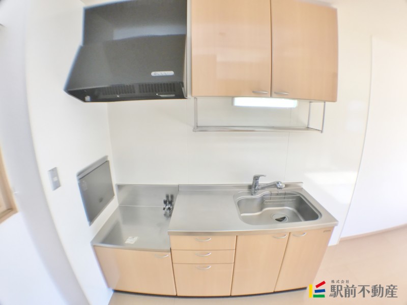 キッチン　同建物別部屋写真