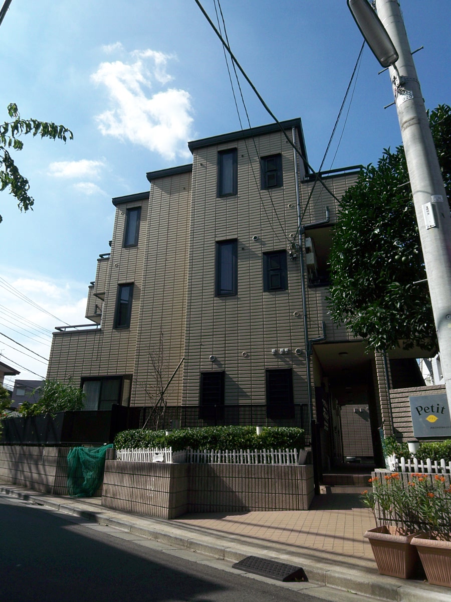 小田急線 梅ケ丘駅 徒歩6分 3階建 築26年の外観写真