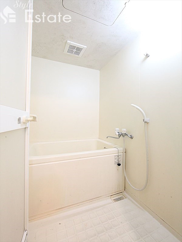 バス・シャワールーム　バスルーム