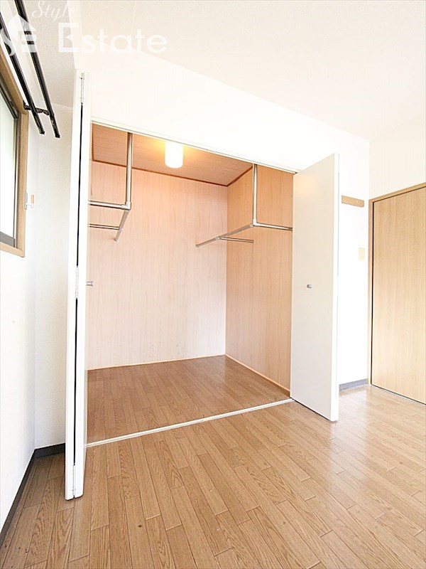 収納　ウォークインクローゼット