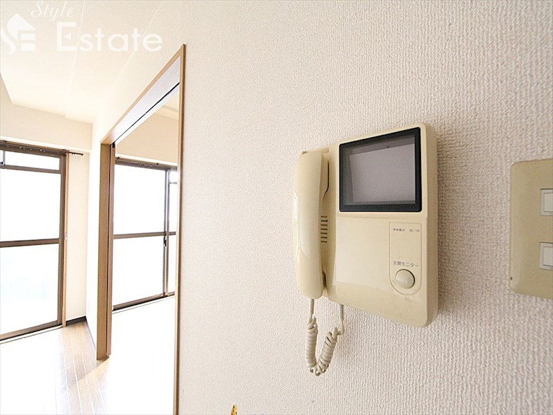 セキュリティ　モニター付きインターホン