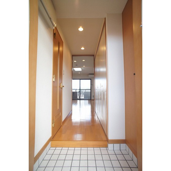 玄関　玄関♪写真は別のお部屋です（現況優先）