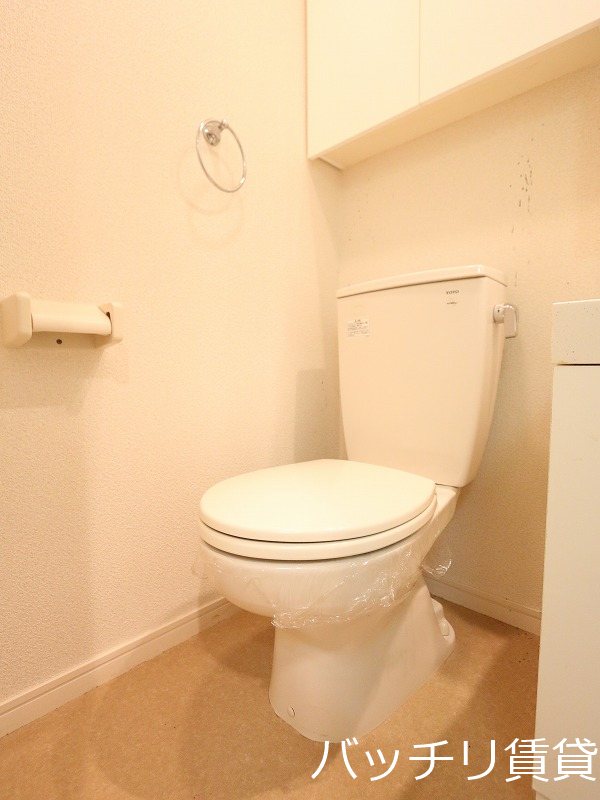 トイレ　同型タイプの為、現状を優先致します。