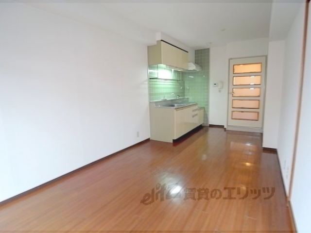 バルコニー　駅からの距離もそうありませんよ