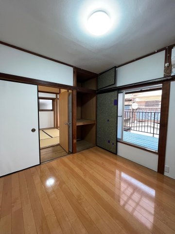 その他部屋・スペース　明るい２階洋室