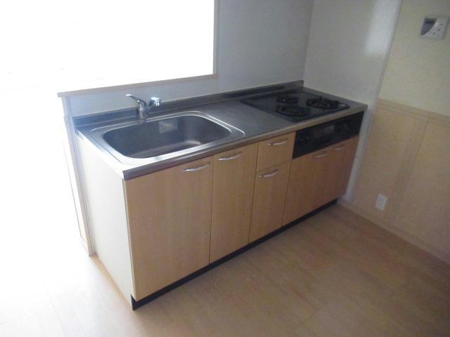 キッチン　システムキッチン（3口）