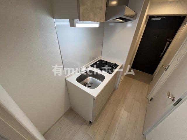 キッチン　(参考)同マンション反転間取り他部屋の写真