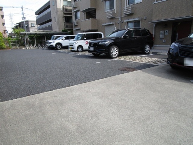 駐車場　駐車場あります（要空き確認）