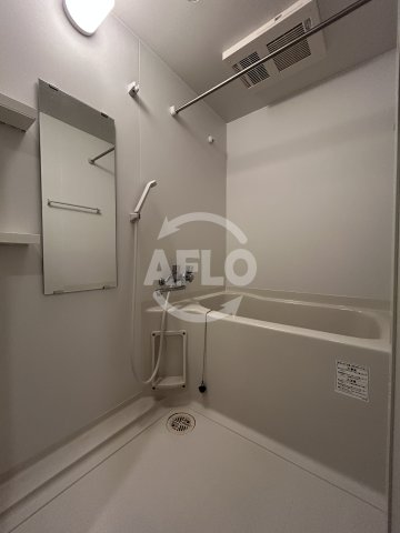 バス・シャワールーム　ミュプレ江坂　浴室