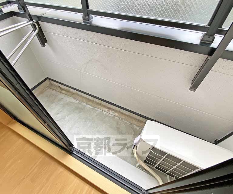 バルコニー　広々としたバルコニーです。