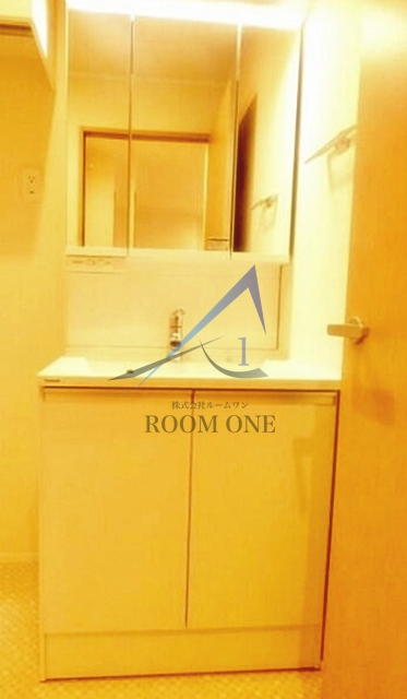 洗面設備　独立洗面台です。