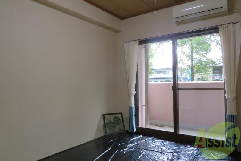 その他部屋・スペース　リビングの隣の和室、お布団で就寝の方はこちらですね