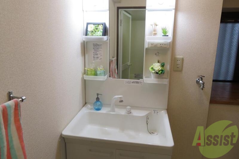 洗面設備　洗面台は毎朝ご家族の取り合いスポットになるかも