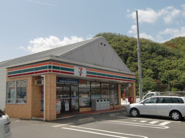 コンビニ　セブンイレブン（コンビニ）まで600m