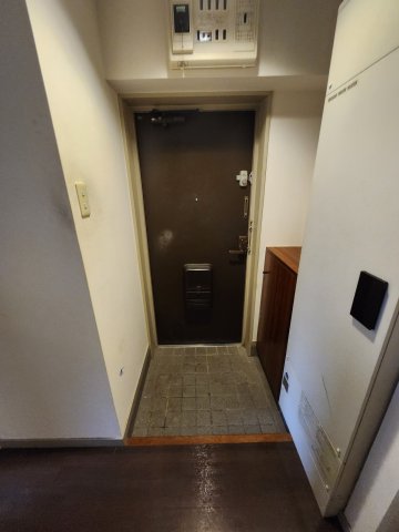 玄関　収納もある玄関です