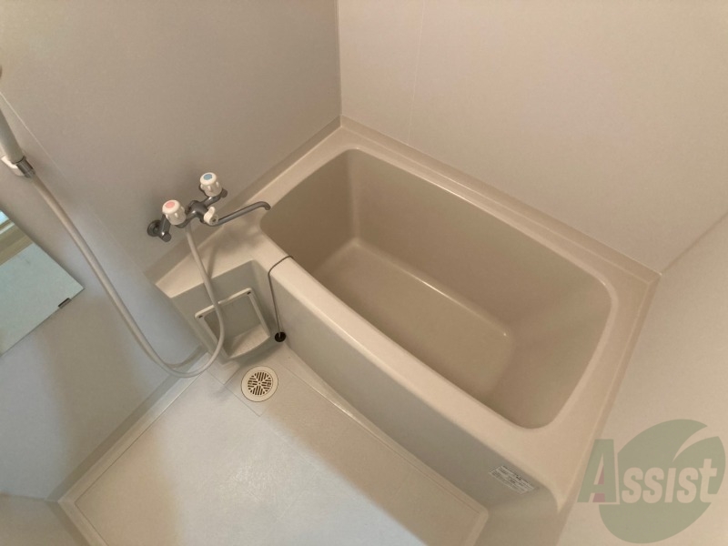 バス・シャワールーム　お風呂です。ゆっくりお風呂につかるのも体に良いですね～