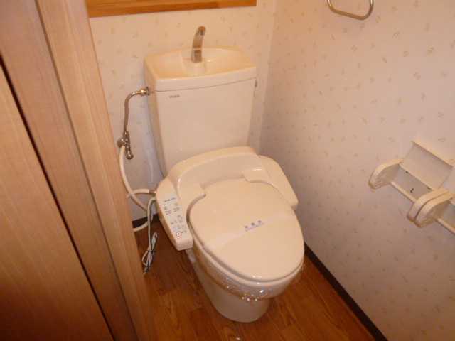トイレ　シャワー付きトイレ