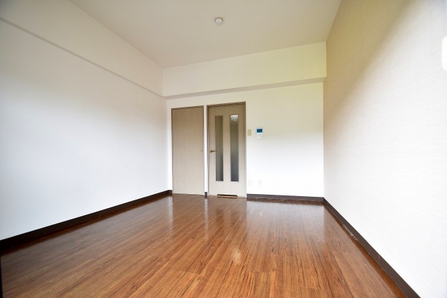 居室・リビング　別号室の写真です。