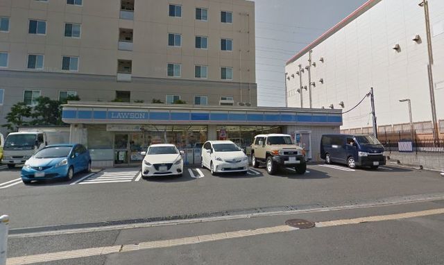 コンビニ　ローソン港北大豆戸町店（コンビニ）まで390m