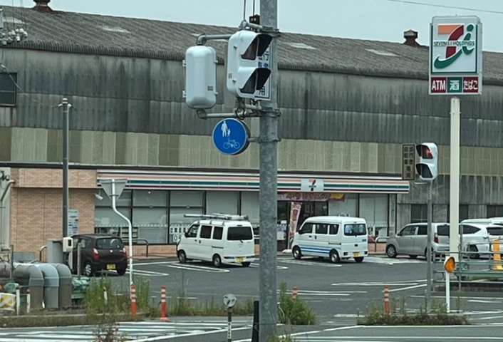 コンビニ　セブン－イレブン玉野東高崎店（コンビニ）まで1900m