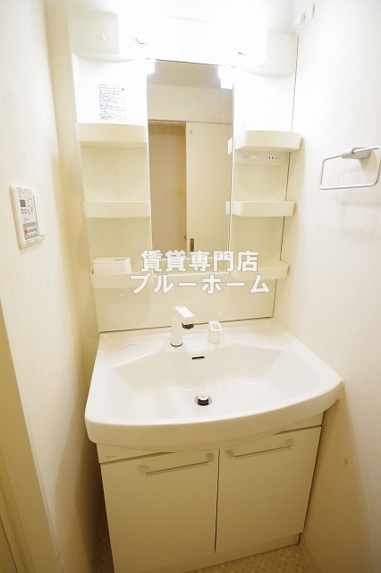 洗面設備　快適な独立洗面！