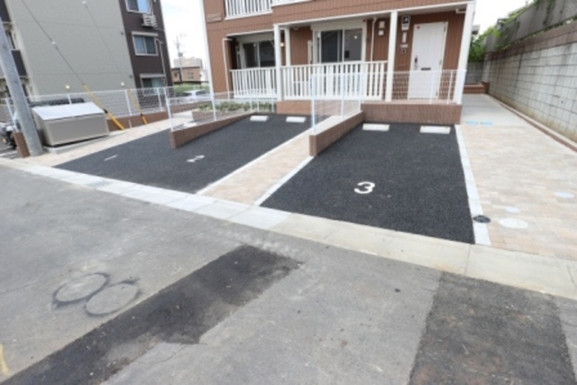 駐車場　駐車場