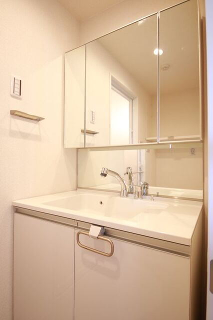 洗面設備　※別室の参考写真の為、現況優先です。