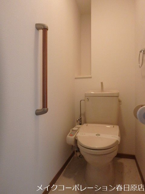 トイレ　写真は同型タイプ