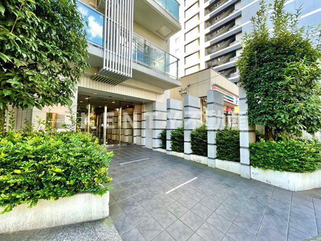 エントランス　建物の内部です