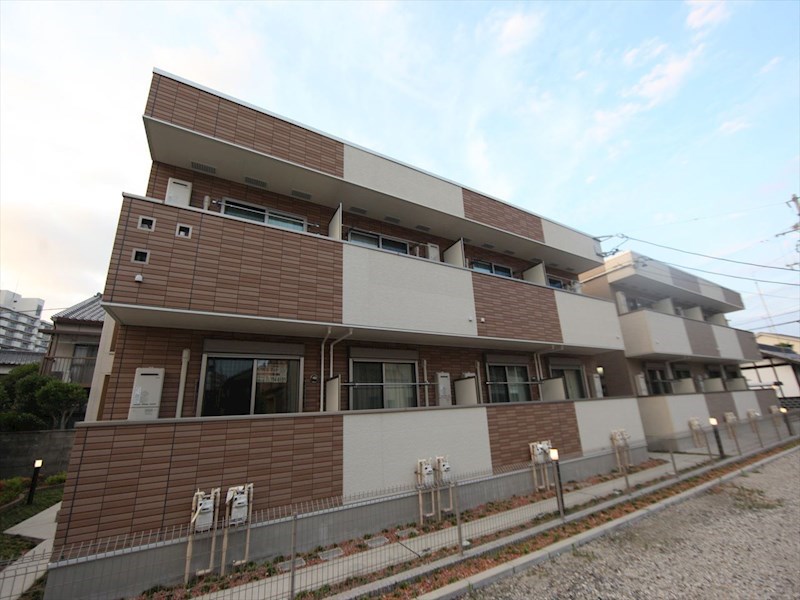 建物外観　外観　屋根付き駐輪場有り