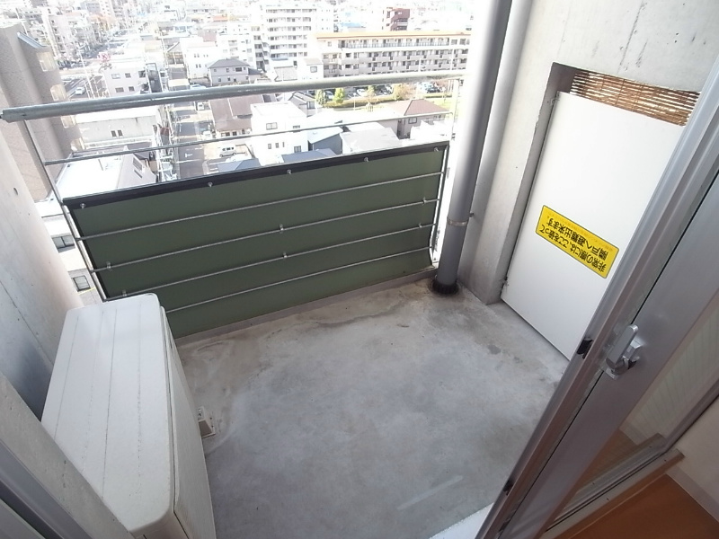 バルコニー　広めなバルコニー