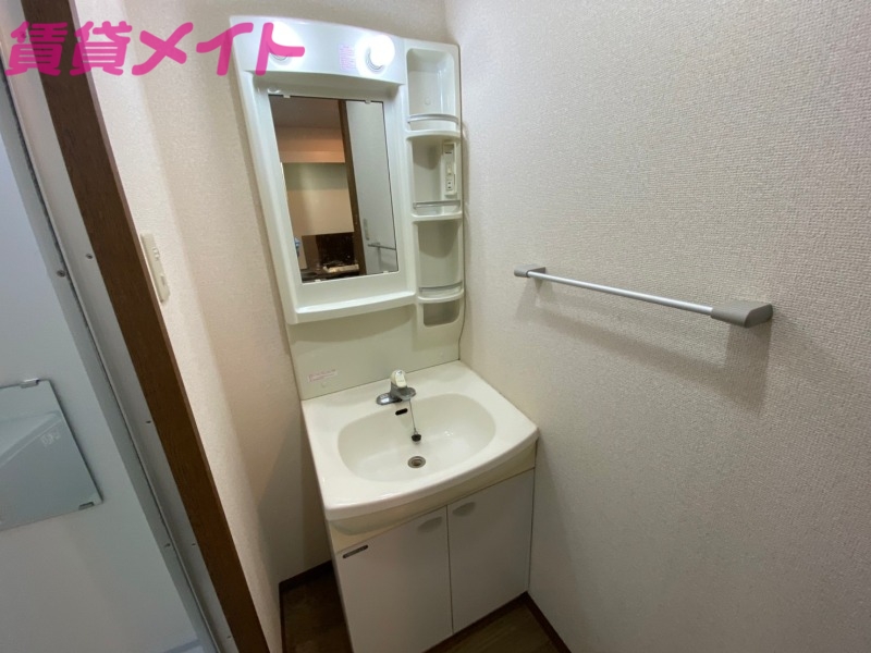 洗面設備　洗面所同物件別部屋参考写真